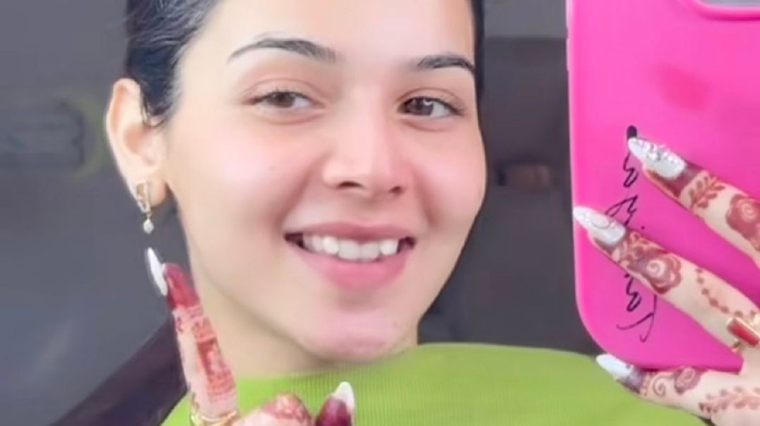 Famous Insta Influencer Exclusive Viral MMS