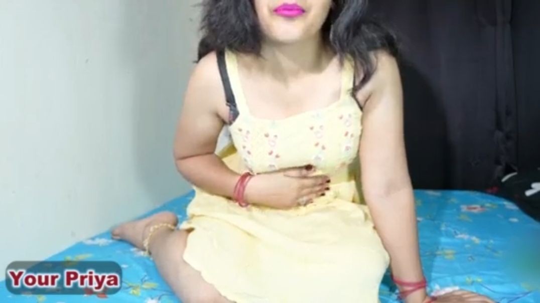 Priya fingering herself