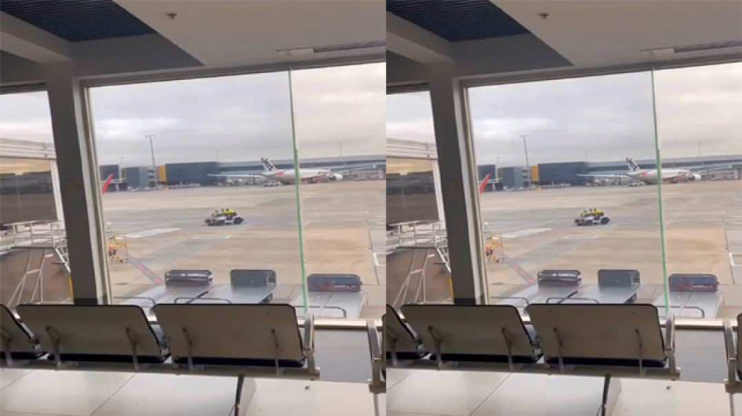 Airport Washroom Convinced Hot Young Girl Banged by Rizz Guy